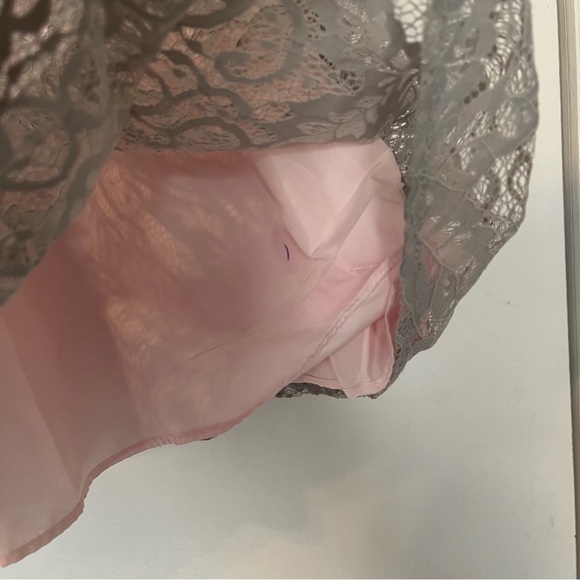 Laura Ashley Light Pink and Gray Lace Dress Girl’s size 5 short sleeve party - Picture 3 of 9